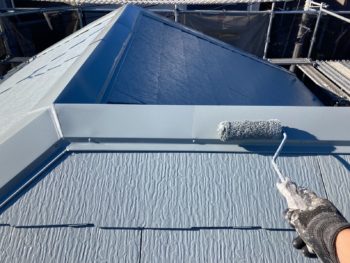 横浜市栄区K様邸棟板金塗装上塗り2回目