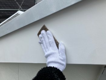 横浜市戸塚区H様邸破風塗装前ケレン作業