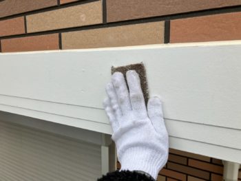 横浜市旭区H様邸幕板塗装前ケレン作業
