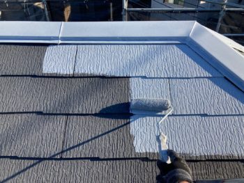 横浜市栄区K様邸スーパーシャネツサーモF屋根塗装下塗り1回目