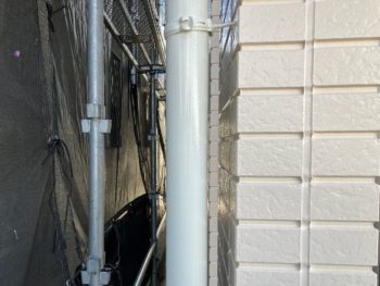 横浜市戸塚区H様邸竪樋塗装施工後画像