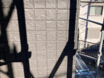 横浜市栄区K様邸超低汚染艶消1000MS-IR外壁塗装施工後画像