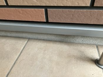 横浜市戸塚区H様邸水切り塗装施工前画像