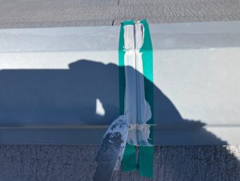 横浜市旭区H様邸棟板金塗装前ジョイントシール作業