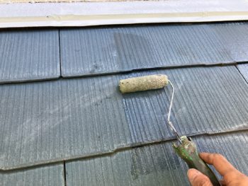 横浜市鶴見区U様邸サーモアイ4F屋根塗装下塗り1回目