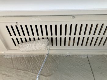 横浜市戸塚区H様邸軒天換気口塗装上塗り1回目