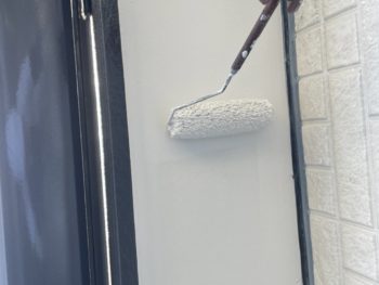 横浜市保土ヶ谷区H様邸軒天塗装上塗り2回目