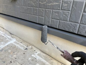 横浜市保土ヶ谷区H様邸水切り塗装上塗り2回目