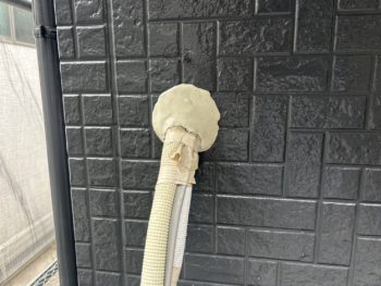 横浜市保土ヶ谷区H様邸エアコンパテ交換作業