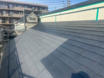 横浜市保土ヶ谷区H様邸ファインパーフェクトベスト屋根塗装下塗り1回目