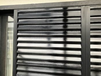 横浜市鶴見区U様邸雨戸塗装施工後画像