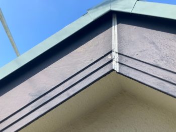 横浜市鶴見区U様邸破風塗装施工前画像