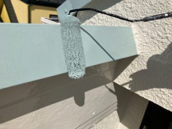 横浜市鶴見区U様邸棟板金塗装上塗り1回目