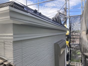 鎌倉市Y様邸軒樋塗装施工後画像