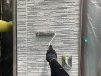 鎌倉市Y様邸パーフェクトセラミックトップG外壁塗装上塗り2回目