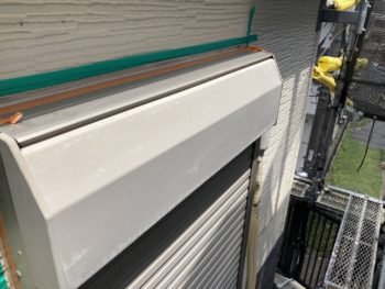 鎌倉市Y様邸シャッターボックス塗装施工前画像