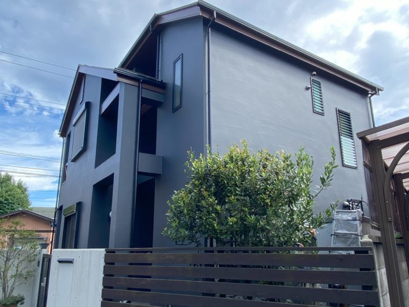横浜市栄区I様邸パーフェクトトゥルーマット外壁塗装施工後画像