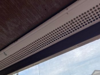 横浜市栄区I様邸軒天換気口塗装施工前画像