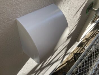 横浜市戸塚区I様邸換気フード塗装施工後画像