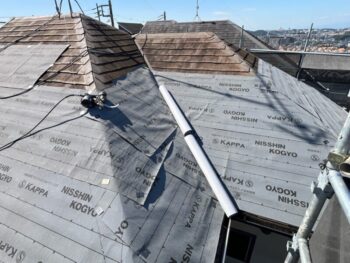 横浜市戸塚区I様邸スーパーガルテクト屋根カバー工法防水紙貼り