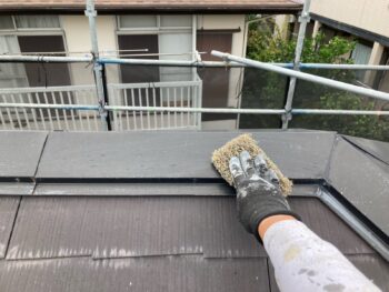 横浜市港南区A様邸棟板金塗装前ケレン作業