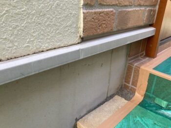 横浜市戸塚区I様邸水切り塗装施工前画像