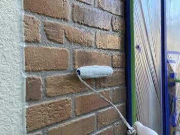 横浜市戸塚区I様邸グランセラトップ1液水性外壁塗装下塗り