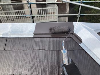 横浜市港南区A様邸棟板金塗装上塗り1回目