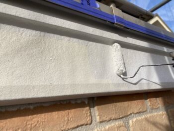 横浜市戸塚区I様邸幕板塗装上塗り1回目