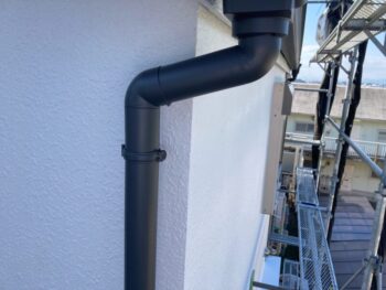 横浜市戸塚区I様邸竪樋塗装施工後画像