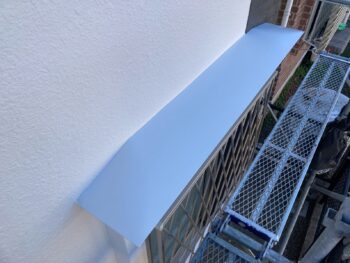 横浜市戸塚区I様邸霧除け庇塗装施工後画像
