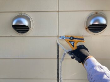 横浜市港南区A様邸シーリング撤去作業