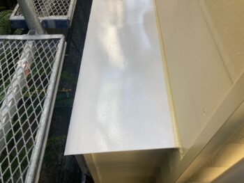 横浜市港南区A様邸霧除け庇塗装施工後画像