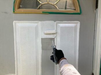 横浜市港南区A様邸玄関ドア・枠錆止め塗装