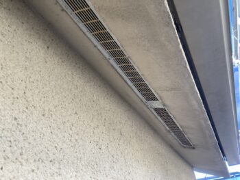 鎌倉市N様邸軒天換気口塗装施工前画像