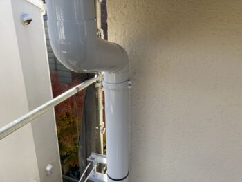 鎌倉市N様邸竪樋塗装施工後画像