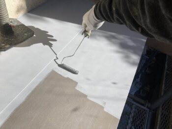 鎌倉市N様邸霧除け庇錆止め塗装