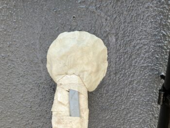 横浜市南区S様邸外壁塗装後エアコンパテ交換