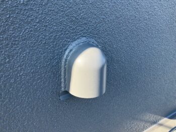 横浜市南区S様邸換気フード塗装施工後