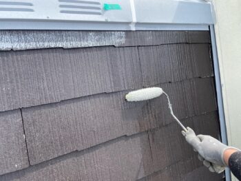 横浜市鶴見区K様邸ファインパーフェクトベスト屋根塗装下塗り2回目