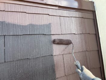 横浜市鶴見区K様邸ファインパーフェクトベスト屋根塗装上塗り1回目