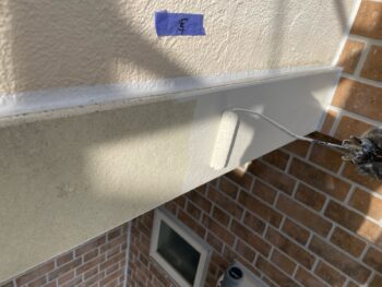 横浜市鶴見区K様邸幕板塗装上塗り1回目