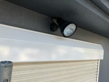 横浜市南区S様邸シャッターボックス塗装施工後