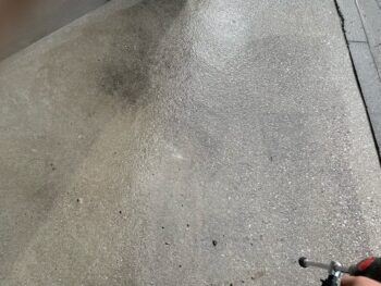 横浜市鶴見区K様邸パーフェクトトップ外壁塗装前土間高圧洗浄