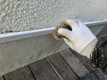 横浜市南区S様邸水切り塗装前ケレン
