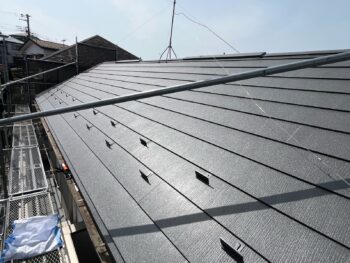 横浜市保土ヶ谷区M様邸屋根スーパーガルテクト屋根カバー工法施工後