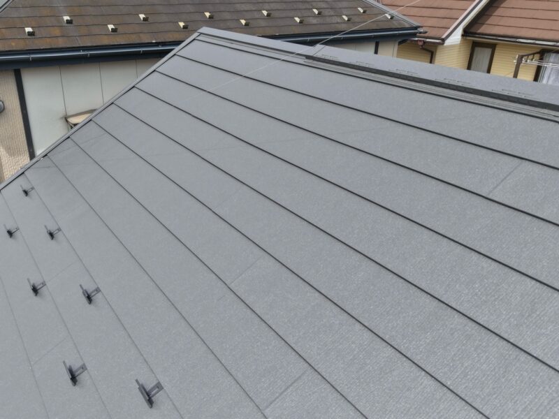 横浜市保土ヶ谷区M様邸スーパーガルテクト屋根カバー工法施工後画像