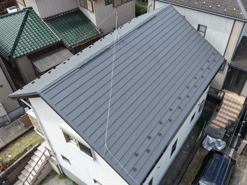 横浜市保土ヶ谷区M様邸スーパーガルテクト屋根カバー工法施工後画像