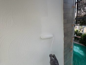 横浜市戸塚区S様邸グランセラトップ1液水性外壁塗装上塗り2回目