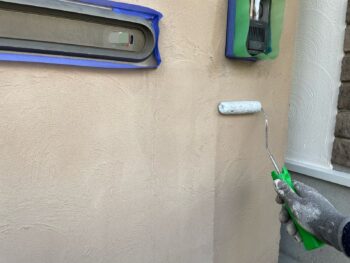 横浜市戸塚区S様邸塀塗装下塗り